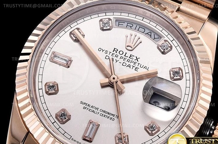 0901 RDD0219J – DayDate 36mm FreshLook 697